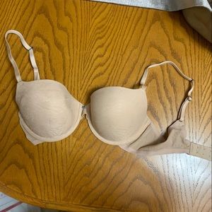 Simply Vera Vera Wang beige bra. Size 34C.